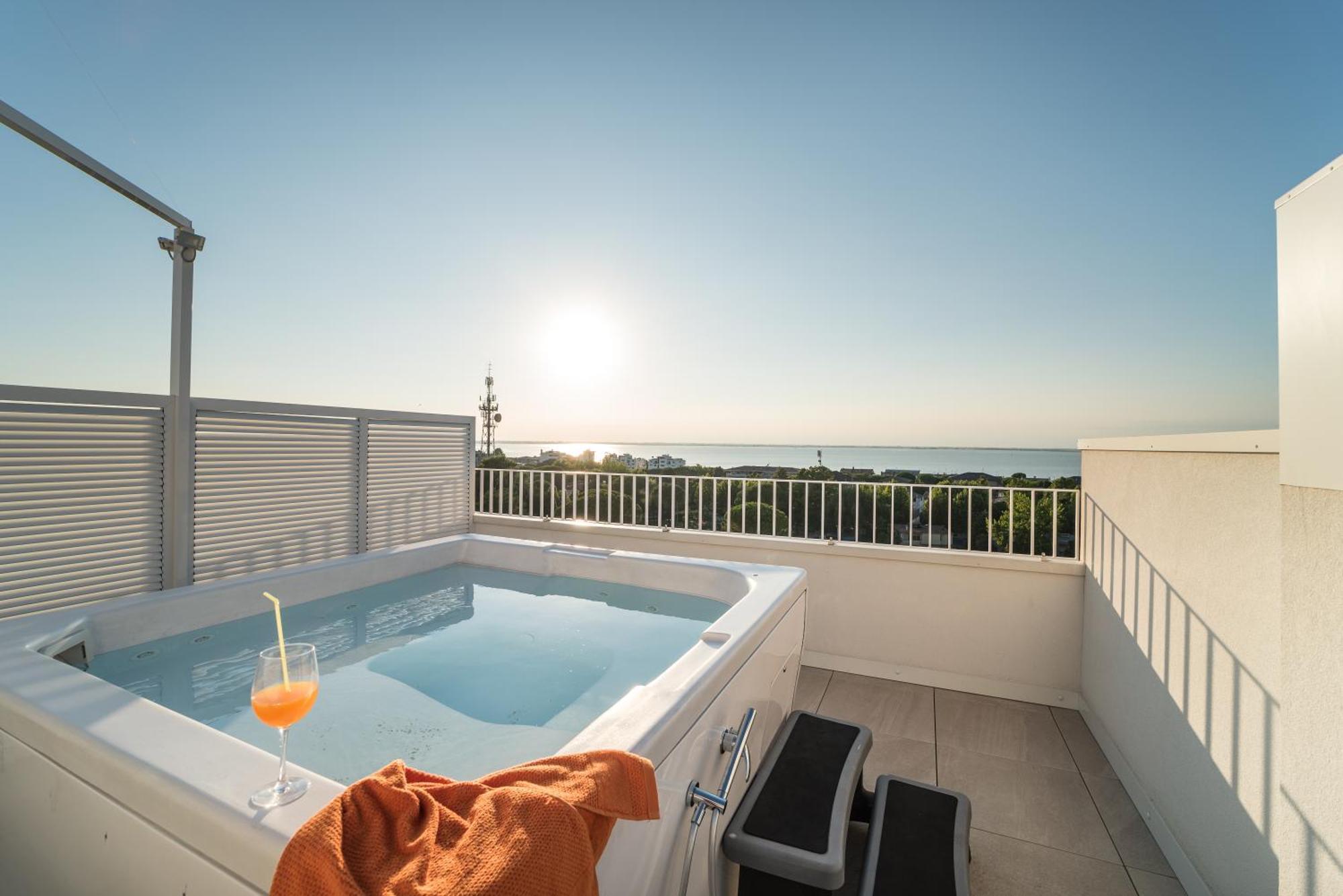 Appartamenti Torre Bianca ลินญาโน ซับเบียโดโร ภายนอก รูปภาพ